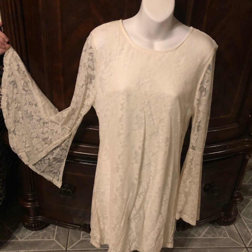 Bell Sleeve Lace Cocktail Dress